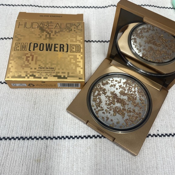 HUDA BEAUTY Other - Huda Beauty Empowered Face Gloss GLOW ENERGY Highlight Balm NIB Discontinued